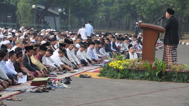 shalat_idul_fithri_lapangan