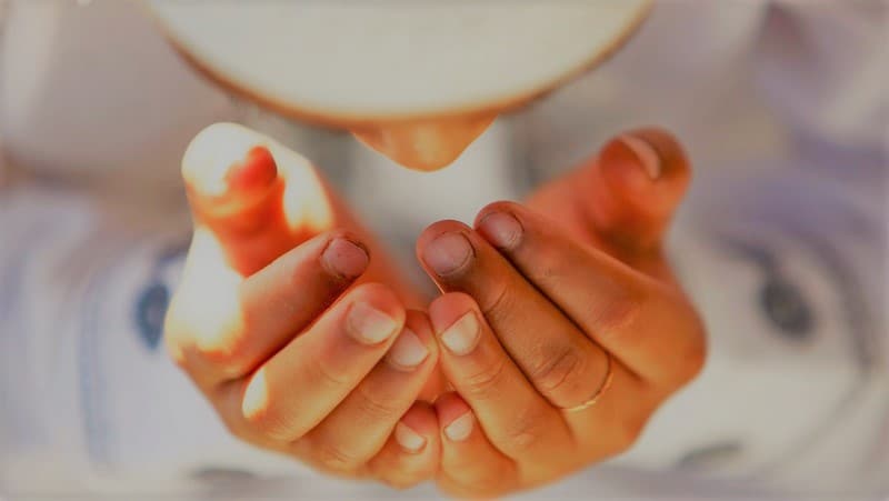 Dua Cara Mengangkat Tangan Ketika Berdoa  Rumaysho.Com
