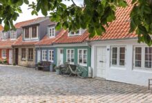 Siapa saja yang haram dinikahi dalam Islam, kita biasa sebut dengan mahram?