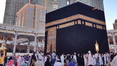 Tulisan ini membahas hukum, solusi, dan pendapat ulama terkait kondisi tersebut secara ringkas dan jelas tentang umrah saat haidh.
